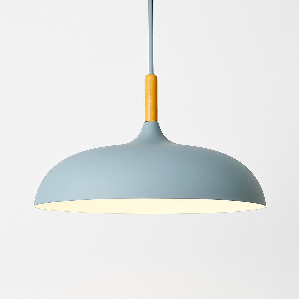 Suspension aluminium coloré et tige en bois en bleu