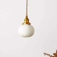 Suspension en céramique blanche rétro en modèle b
