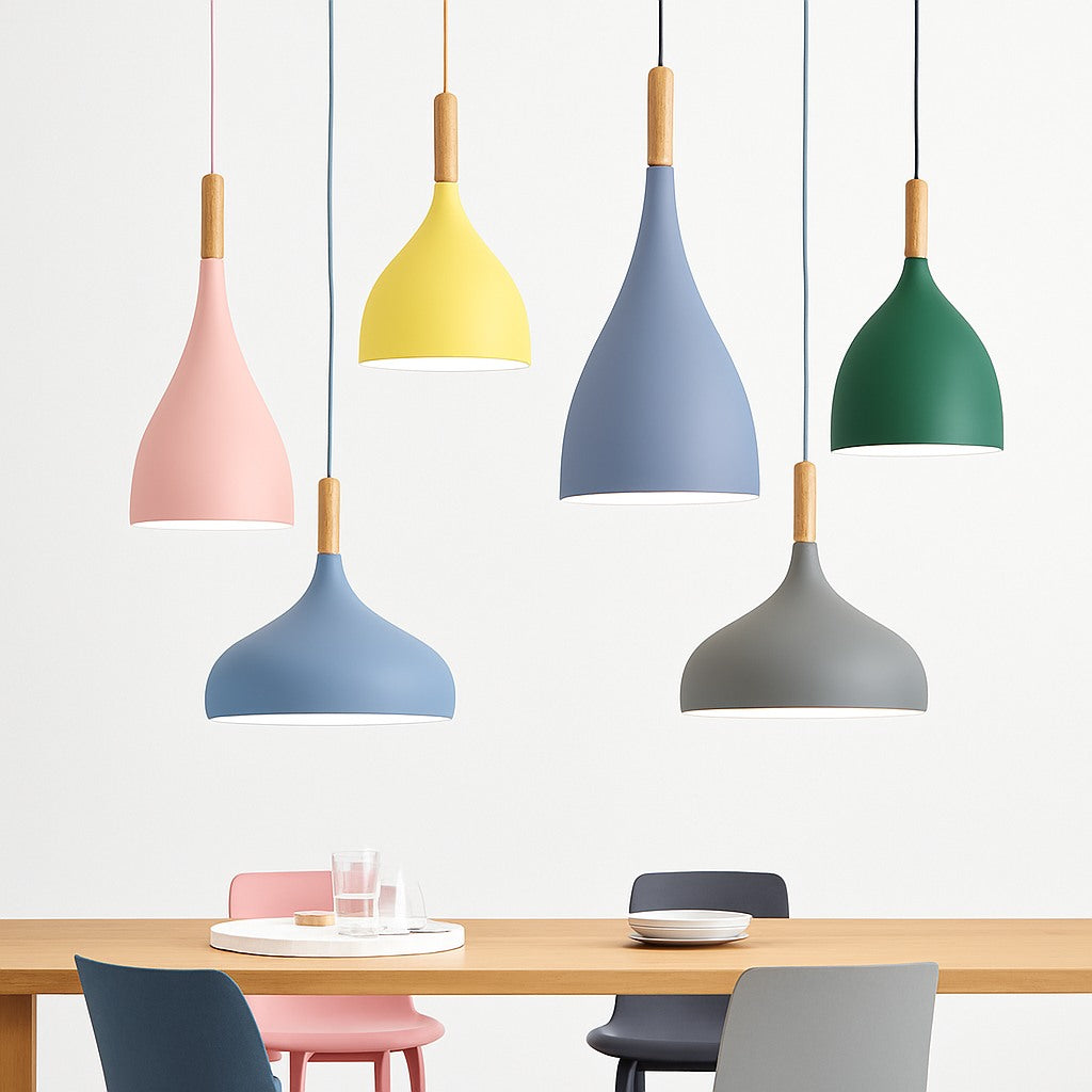 Suspension métal coloré et bâton en bois
