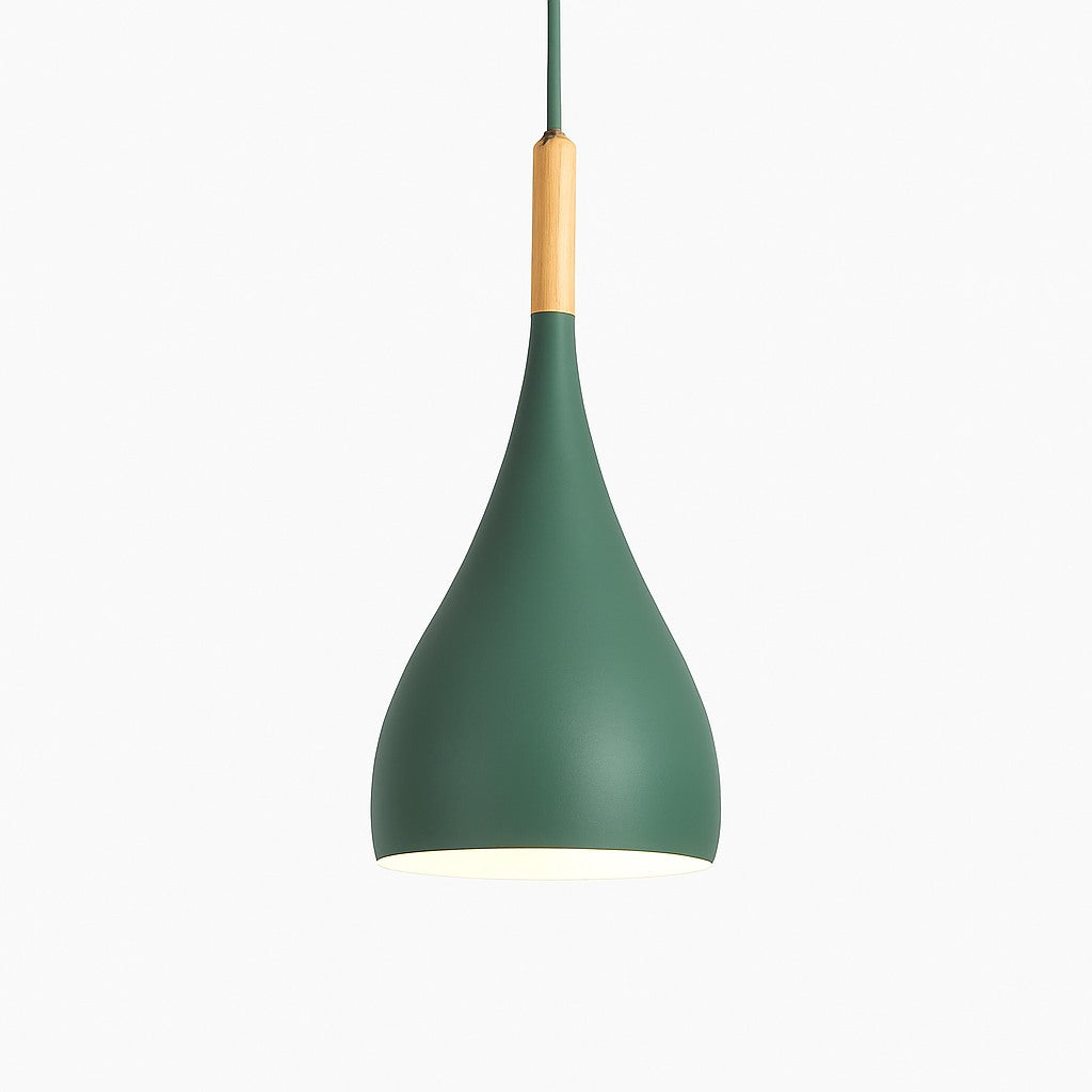 Suspension métal coloré et bâton en bois en modèle a vert